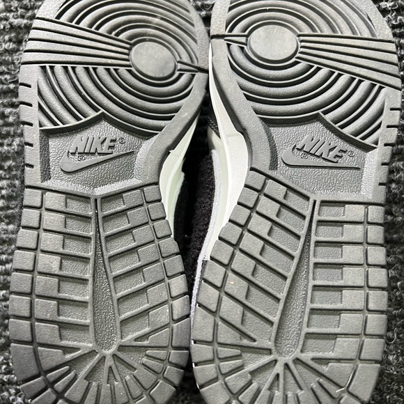 Nike Dunk Chenille Swoosh - Picture 6 of 8